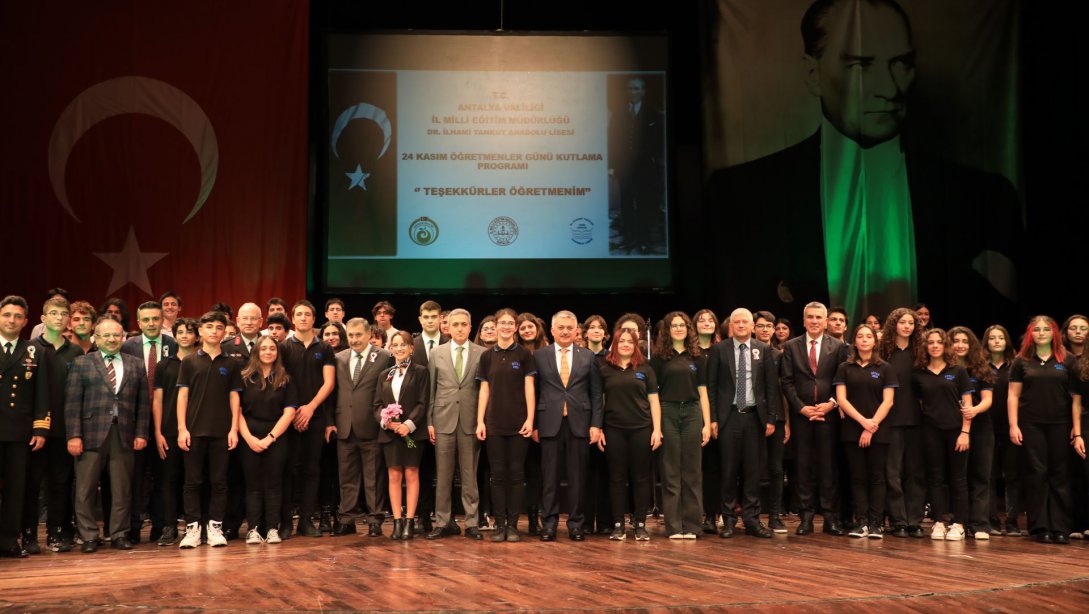 Antalya'da Öğretmenler Günü Coşkuyla Kutlandı 
