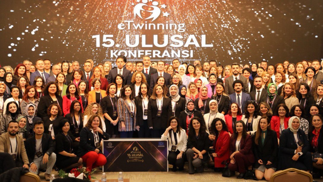 TÜRKİYE'NİN EĞİTİMDE DİJİTALLEŞME ZİRVESİ: eTwinning 15. ULUSAL KONFERANSI ANTALYA'DA GERÇEKLEŞTİRİLDİ